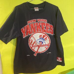 Vintage Nutmeg Mills 90s New York Yankees MLB Blue Graphic T Shirt Sz XL